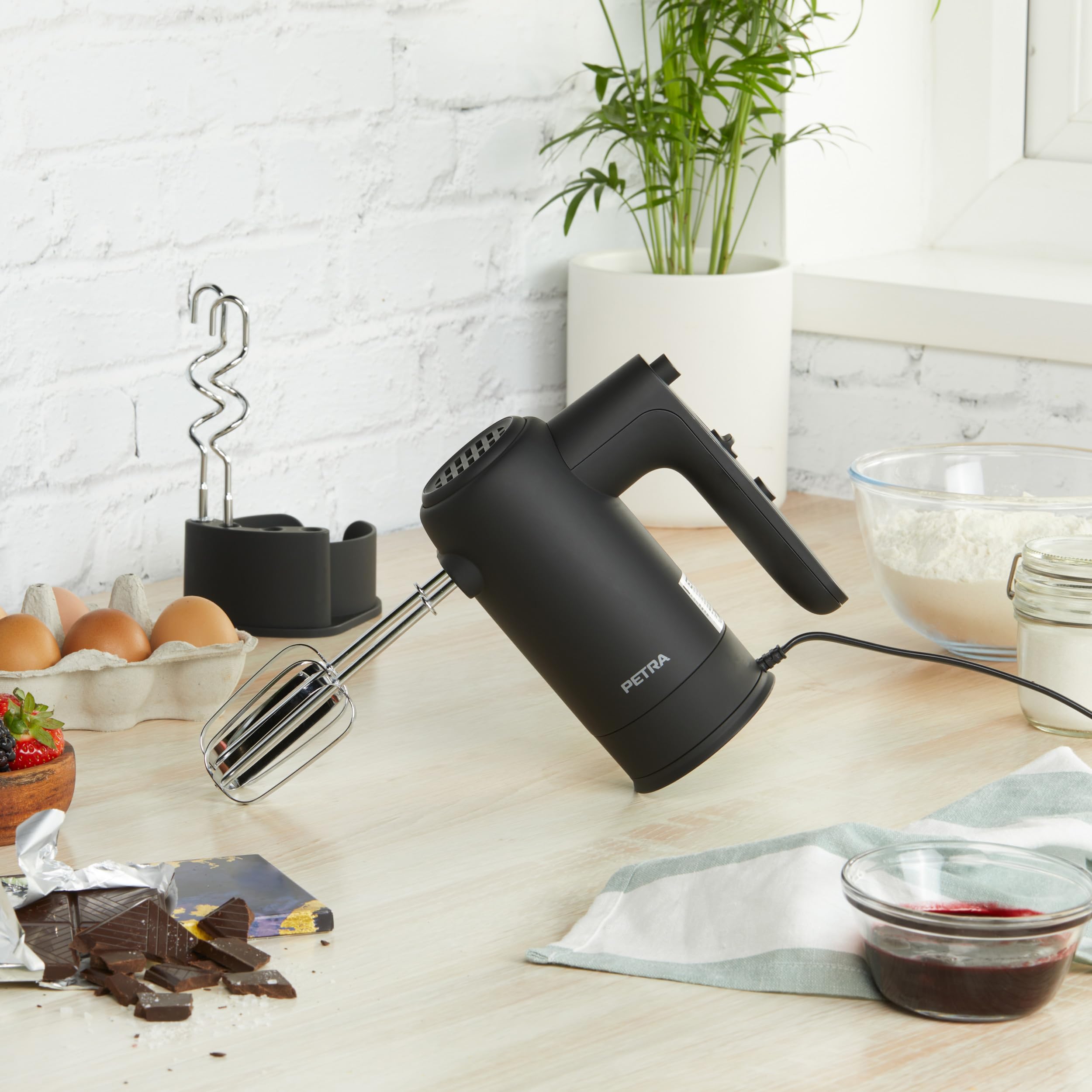 What is a Digital Hand Mixer? Your Ultimate Guide