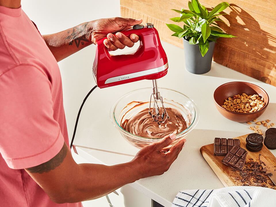 Corded vs Cordless Hand Mixer: The Ultimate Showdown